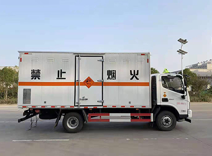 卫辉爆破器材运输车