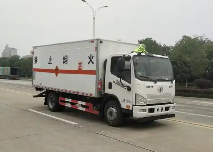 卫辉爆破器材运输车可以上高速吗？
